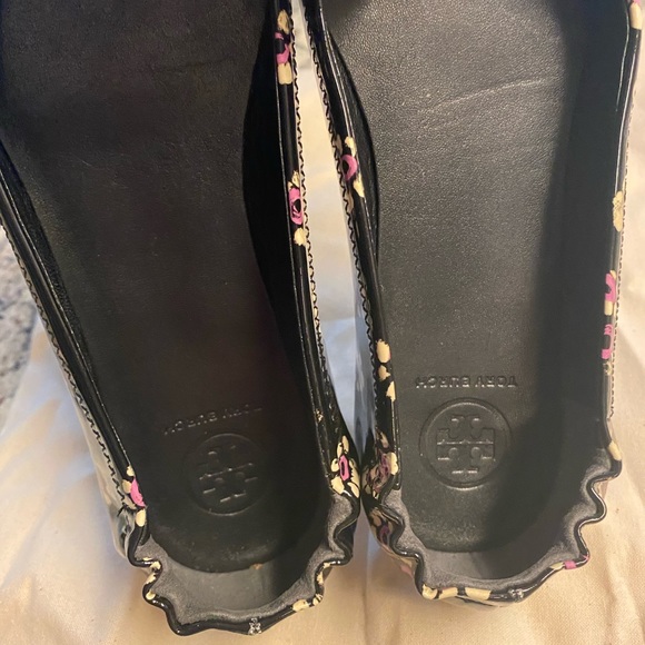Authentic Tory Burch Flats - Picture 2 of 8